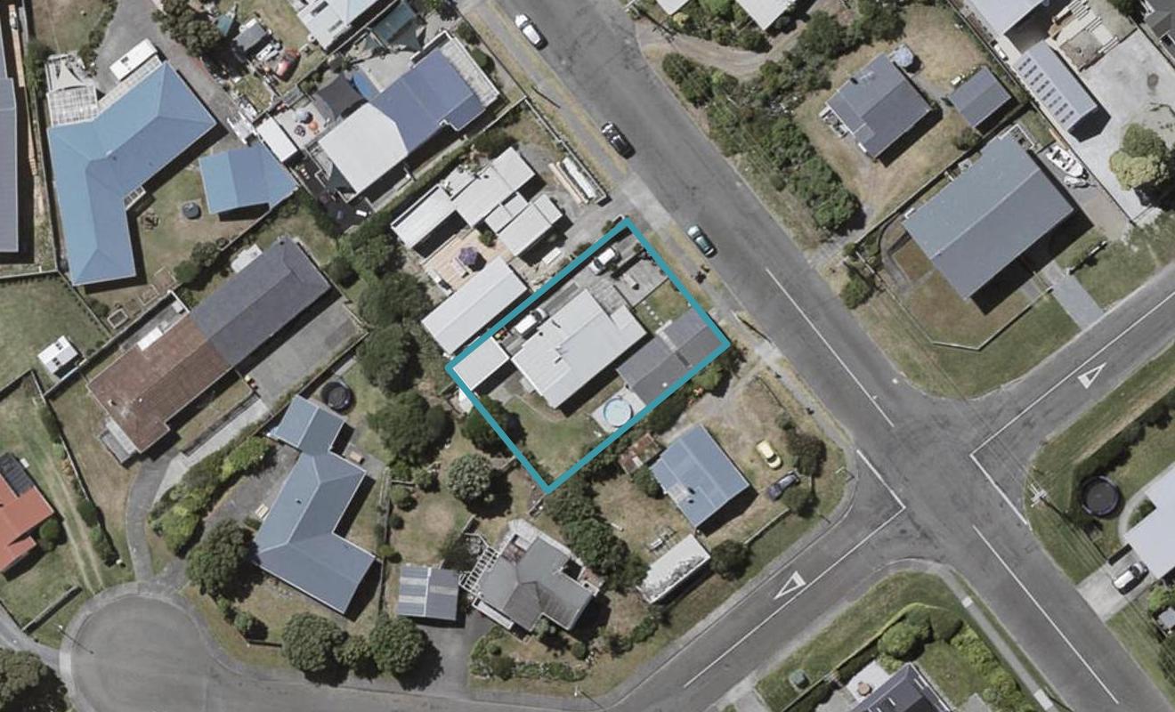 16 Waimea Road, Waikanae Beach, Waikanae - Carousel 1