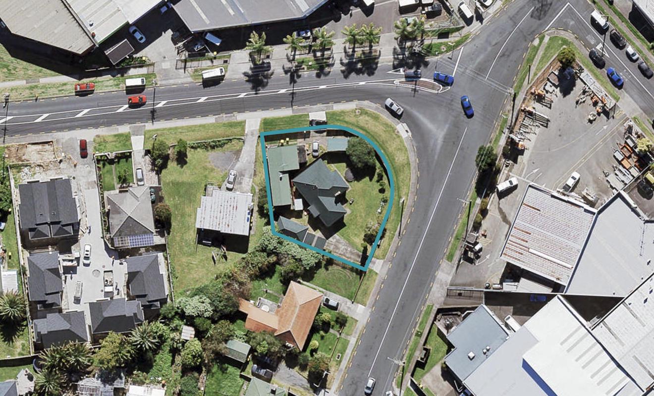 70 Delta Avenue, New Lynn, Auckland - Carousel 1