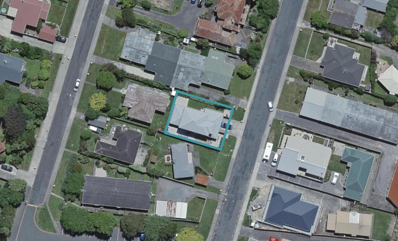 8 Davies Street, Tawa, Wellington - Carousel 1