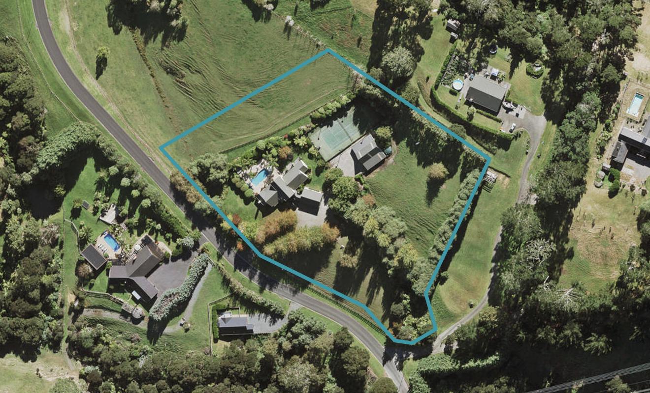 10 Collings Drive, Lucas Heights, Auckland - Carousel 1