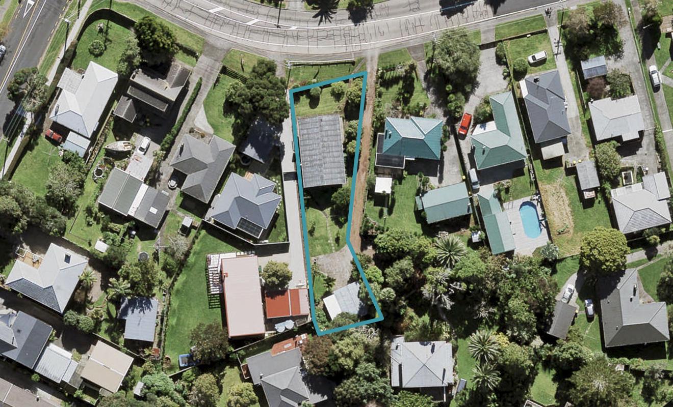 42B Taikata Road, Te Atatu Peninsula, Auckland - Carousel 1