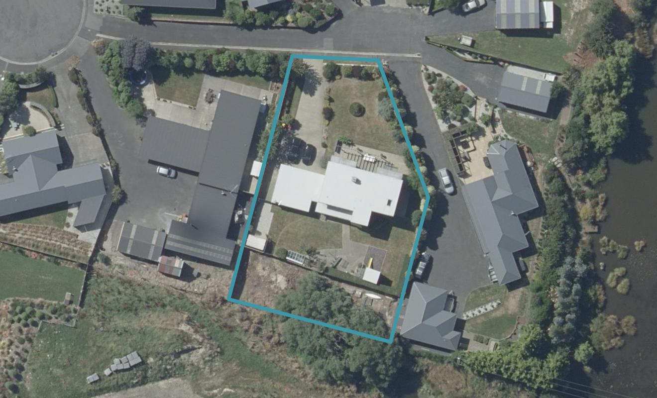 26 Holyport Close, Fairfield, Dunedin - Carousel 1