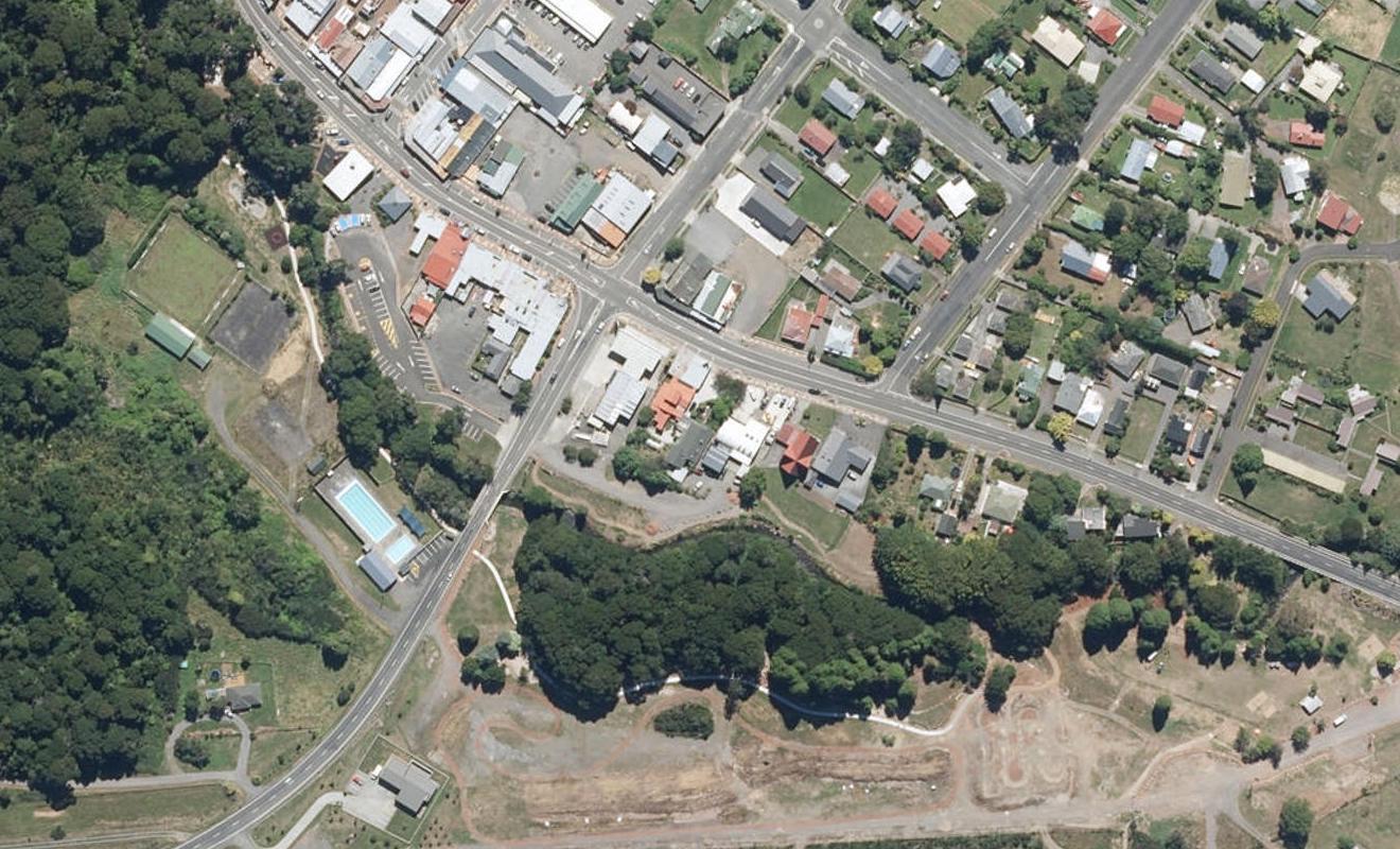 82 Clyde St (State Highway, 49), OHAKUNE - Carousel 1