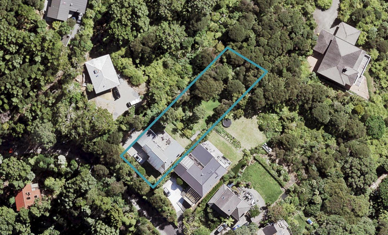20 Arama Avenue, Titirangi, Auckland - Carousel 1