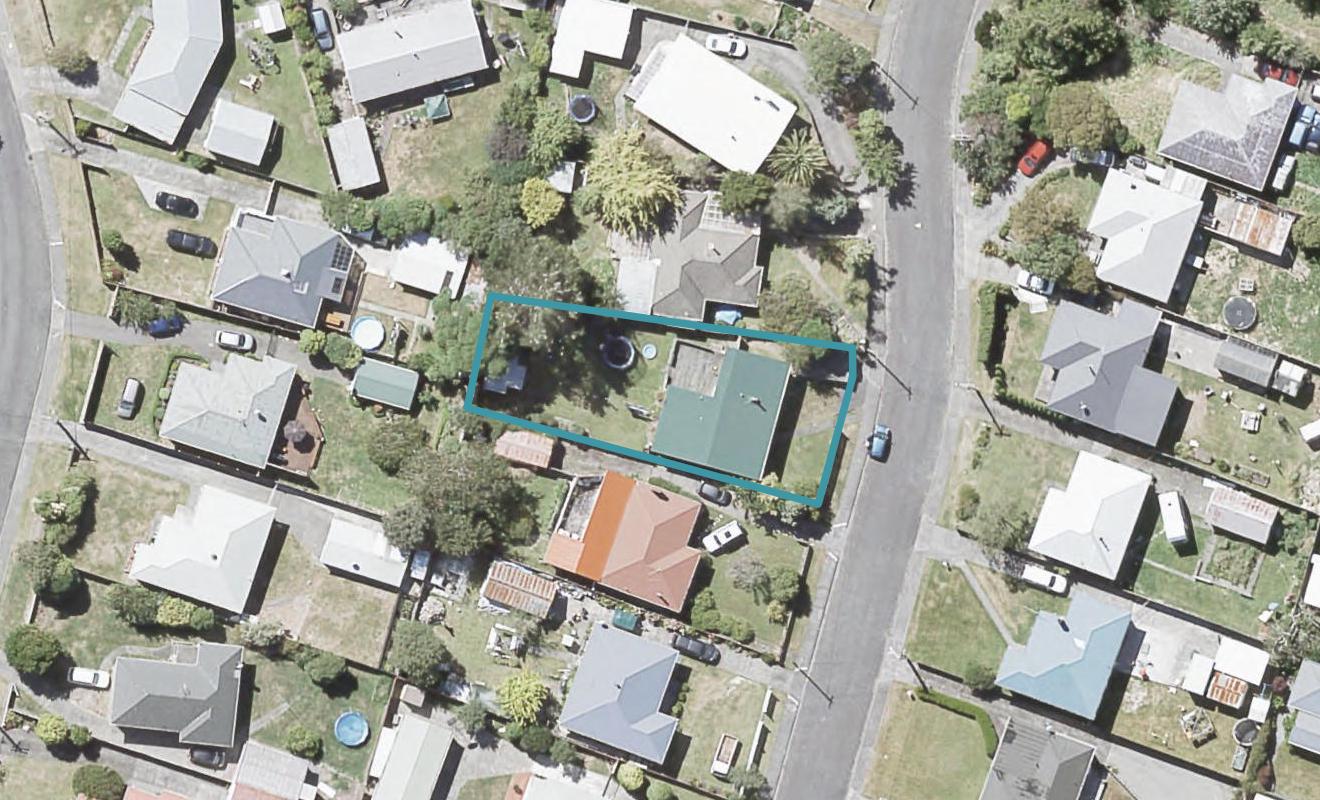 58 Peel Place, Wainuiomata, Lower Hutt - Carousel 1