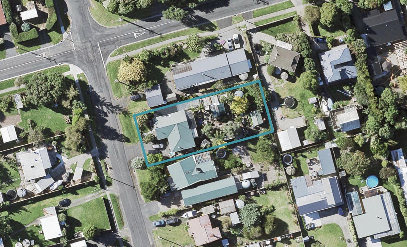 49 Bell Road, Beachlands, Auckland - Carousel 1