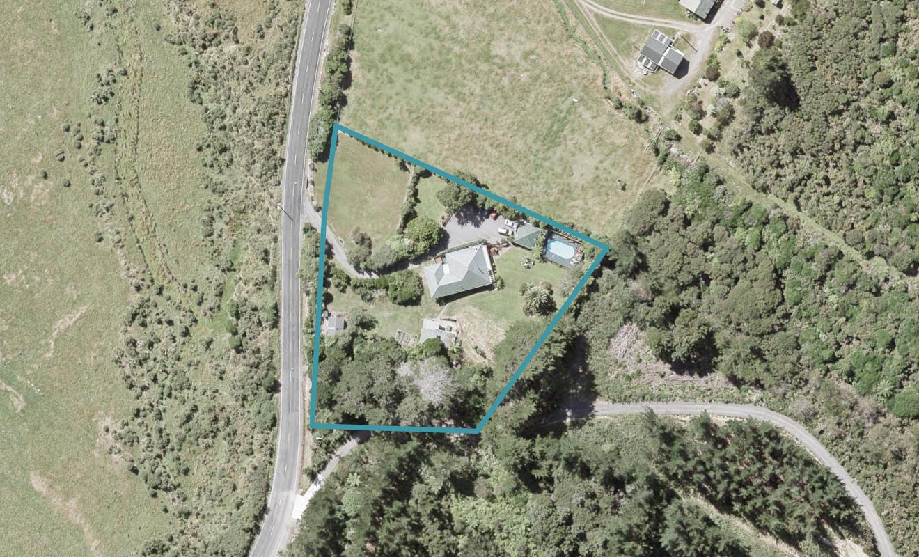 449 Coast Road, Wainuiomata Coast, Wainuiomata - Carousel 1