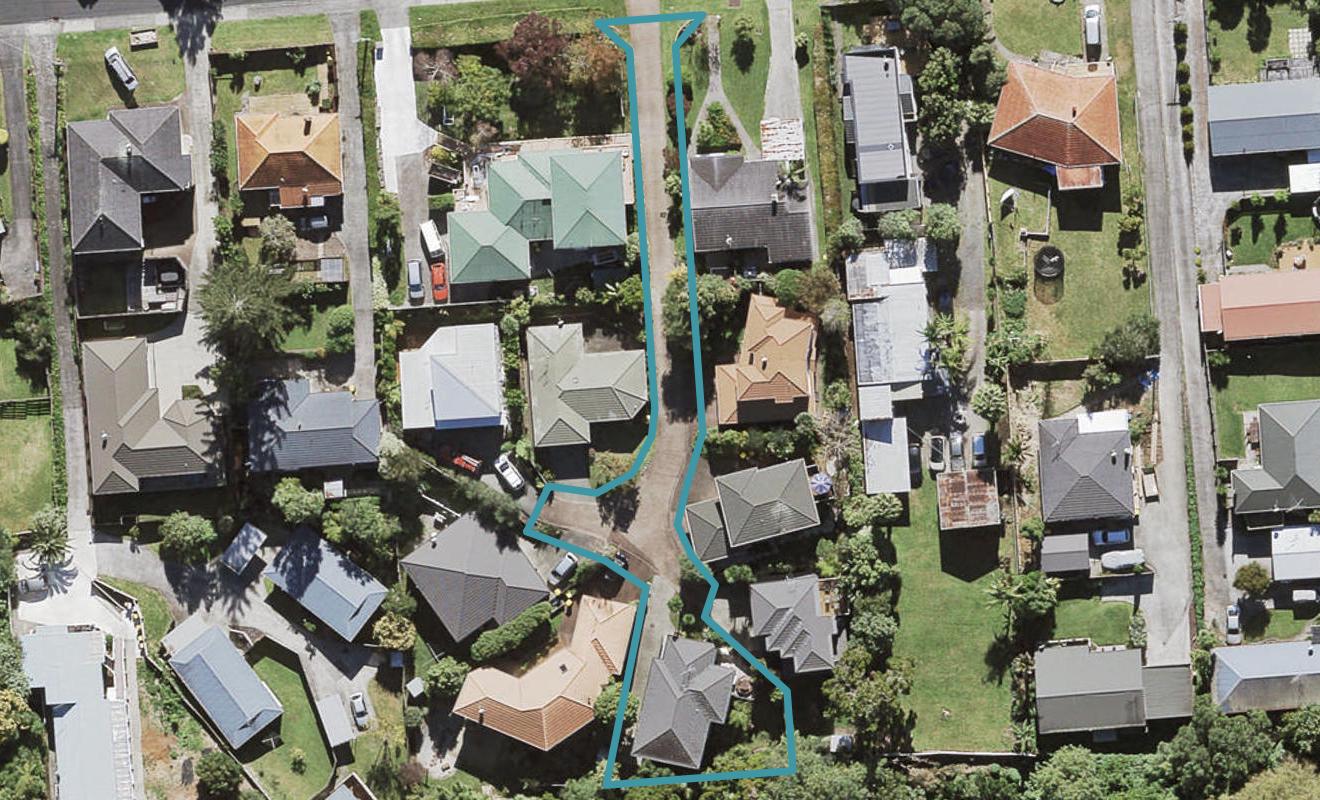 17E Tirimoana Road, Te Atatu South, Auckland - Carousel 1