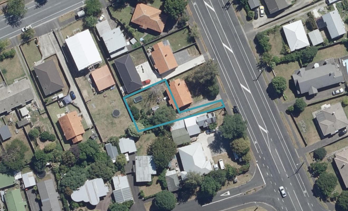 2/1061 Heaphy Terrace, Fairfield, Hamilton - Carousel 1