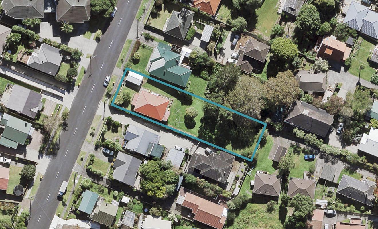 11 Wattle Street, New Lynn, Auckland - Carousel 1