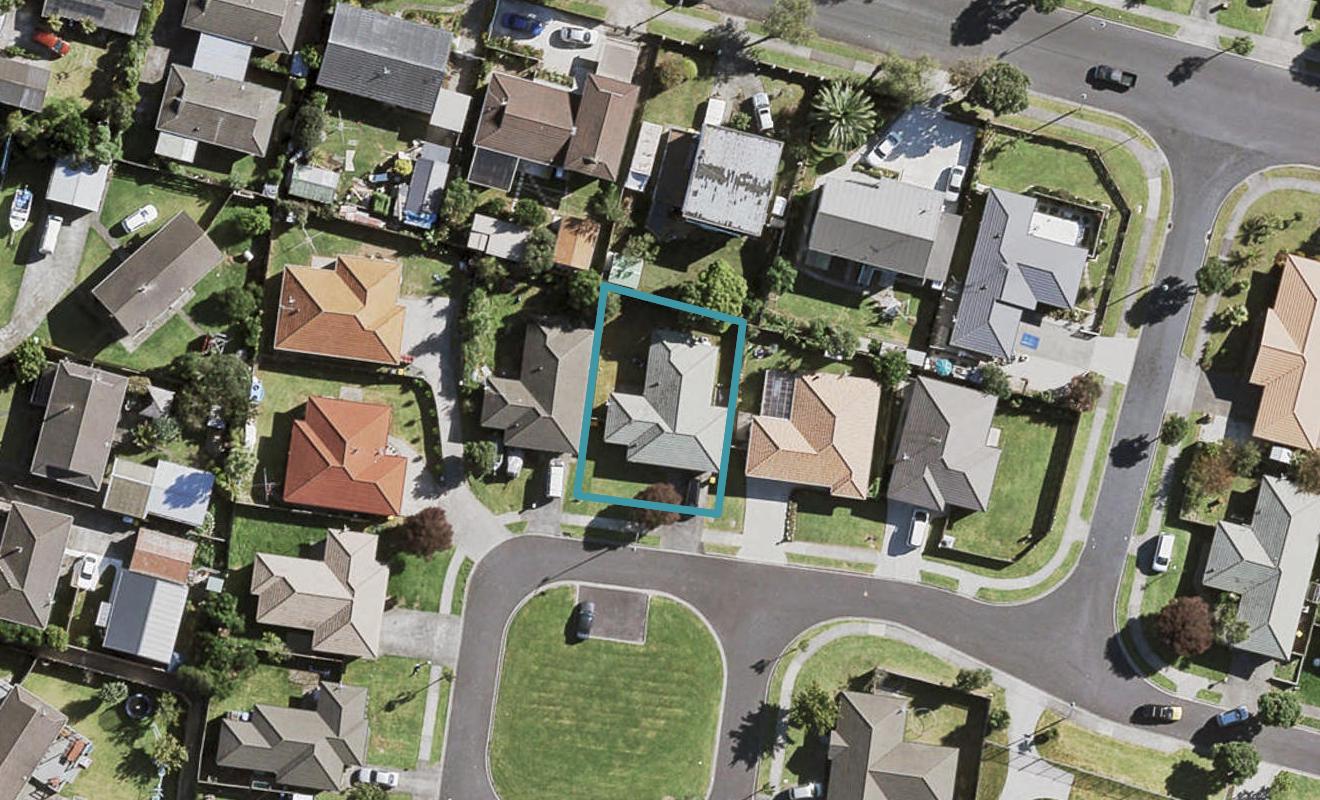 7 Piriti Place, Weymouth, Auckland - Carousel 1