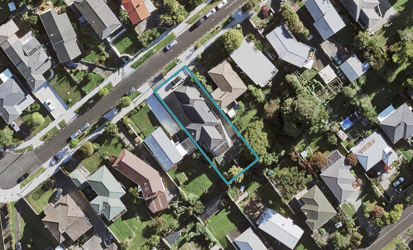 30 Ted William Street, New Windsor, Auckland - Carousel 1