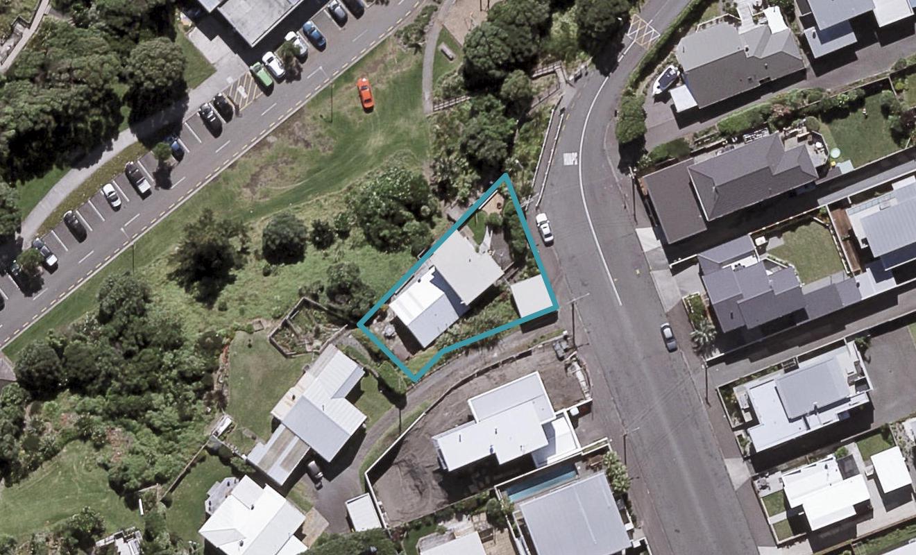 2 Beach Street, Fitzroy, New Plymouth - Carousel 1