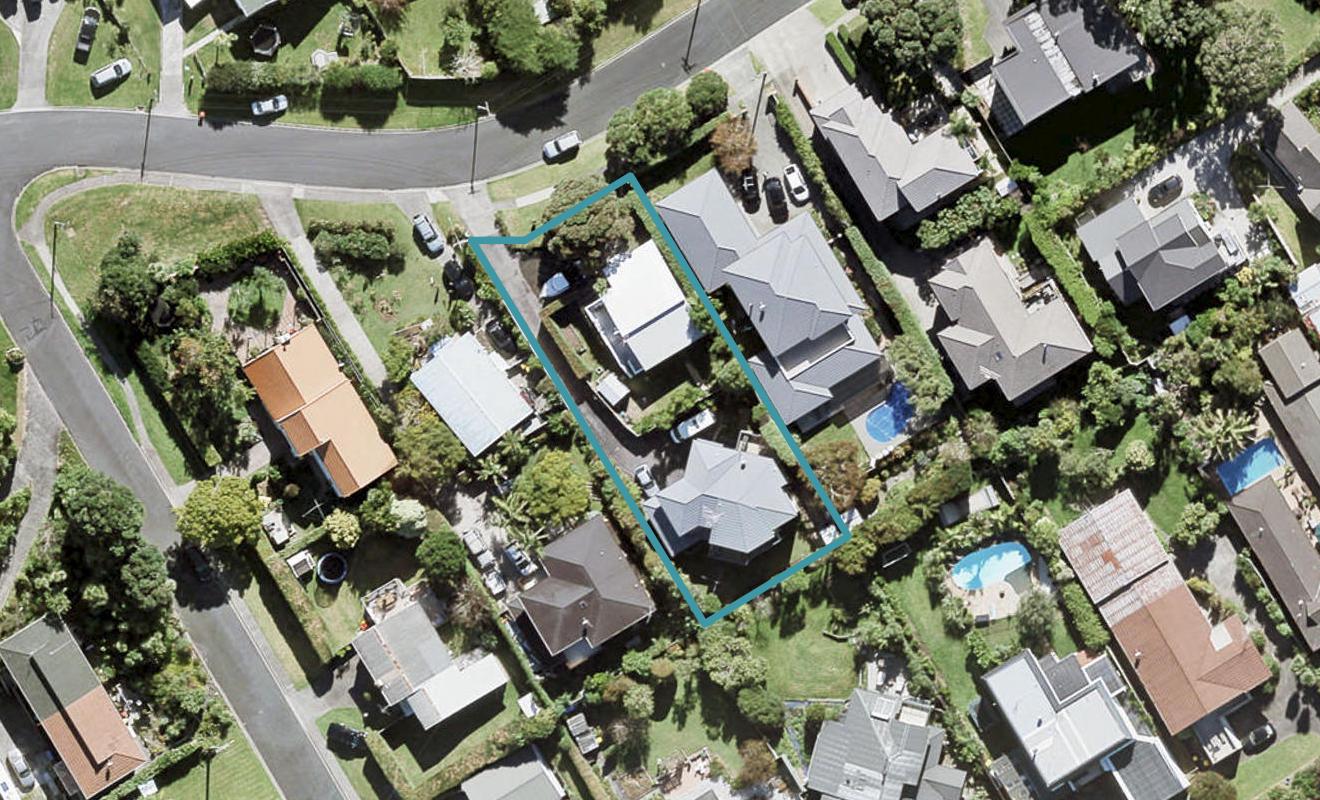 2/43 Auld Street, Torbay, Auckland - Carousel 1