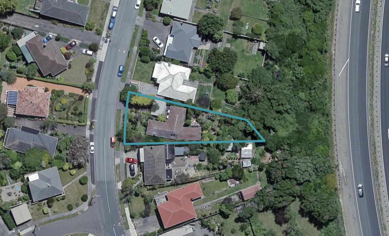 75 Taylor Terrace, Tawa, Wellington - Carousel 1