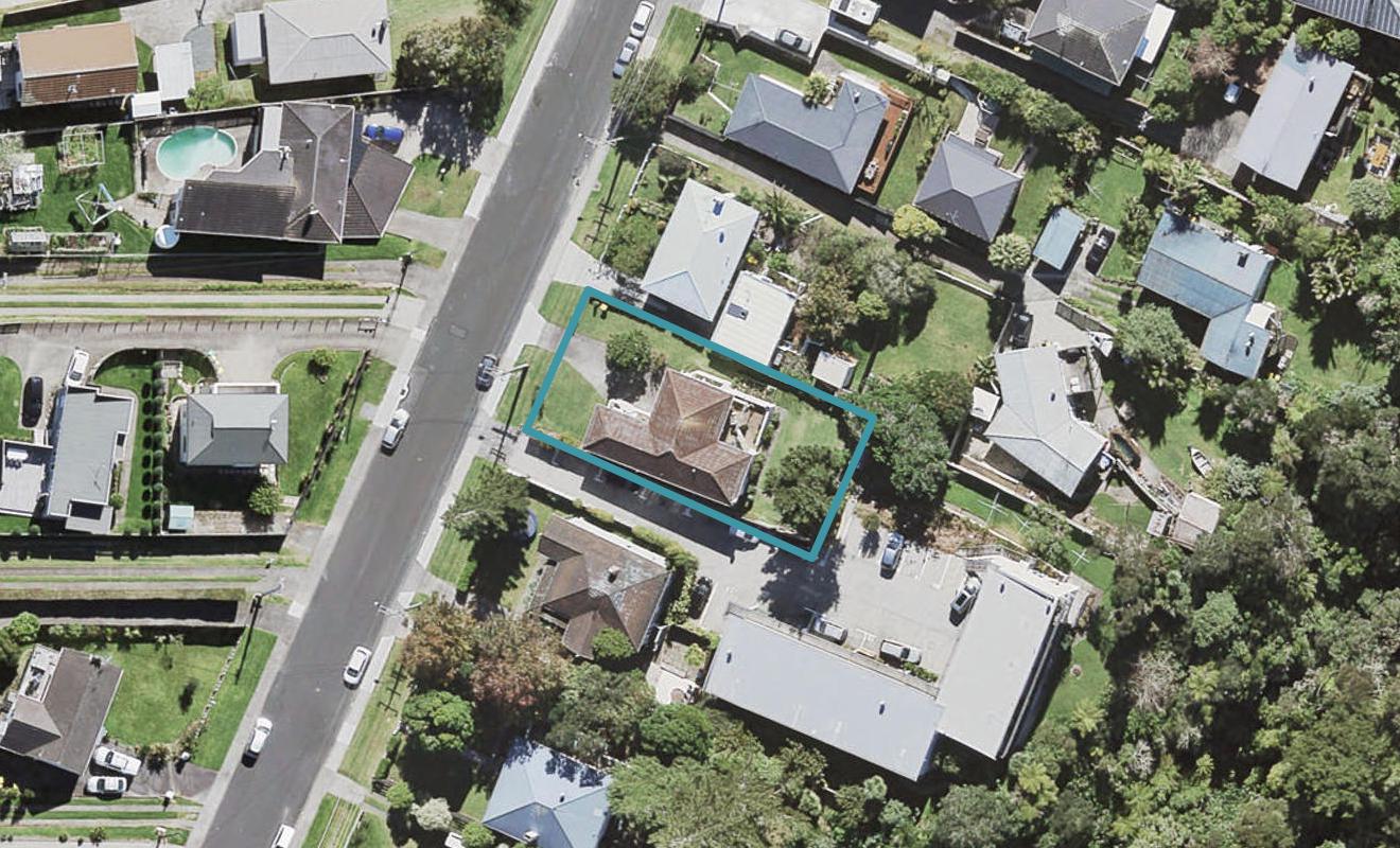 21 Verbena Road, Birkdale, Auckland - Carousel 1