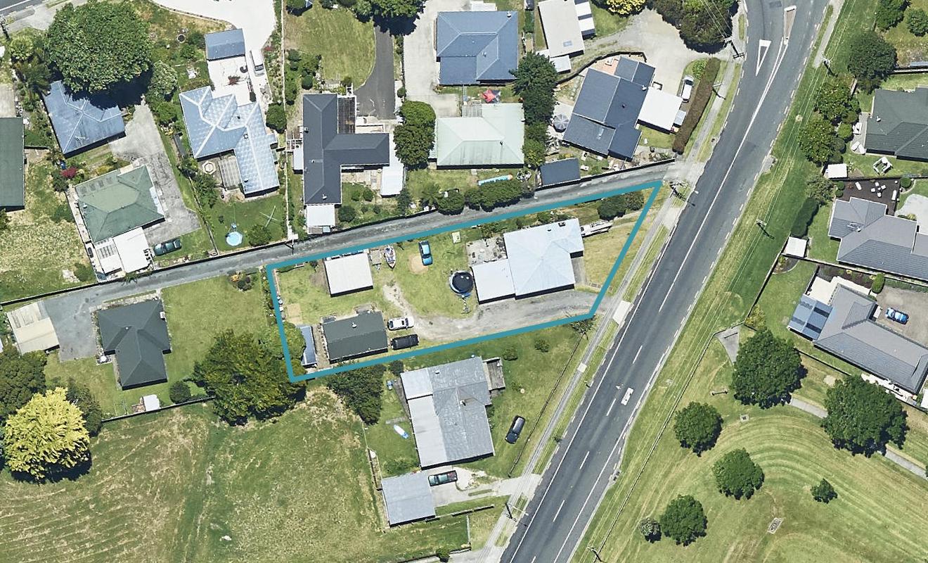 6 Kaitemako Road, Welcome Bay, Tauranga - Carousel 1