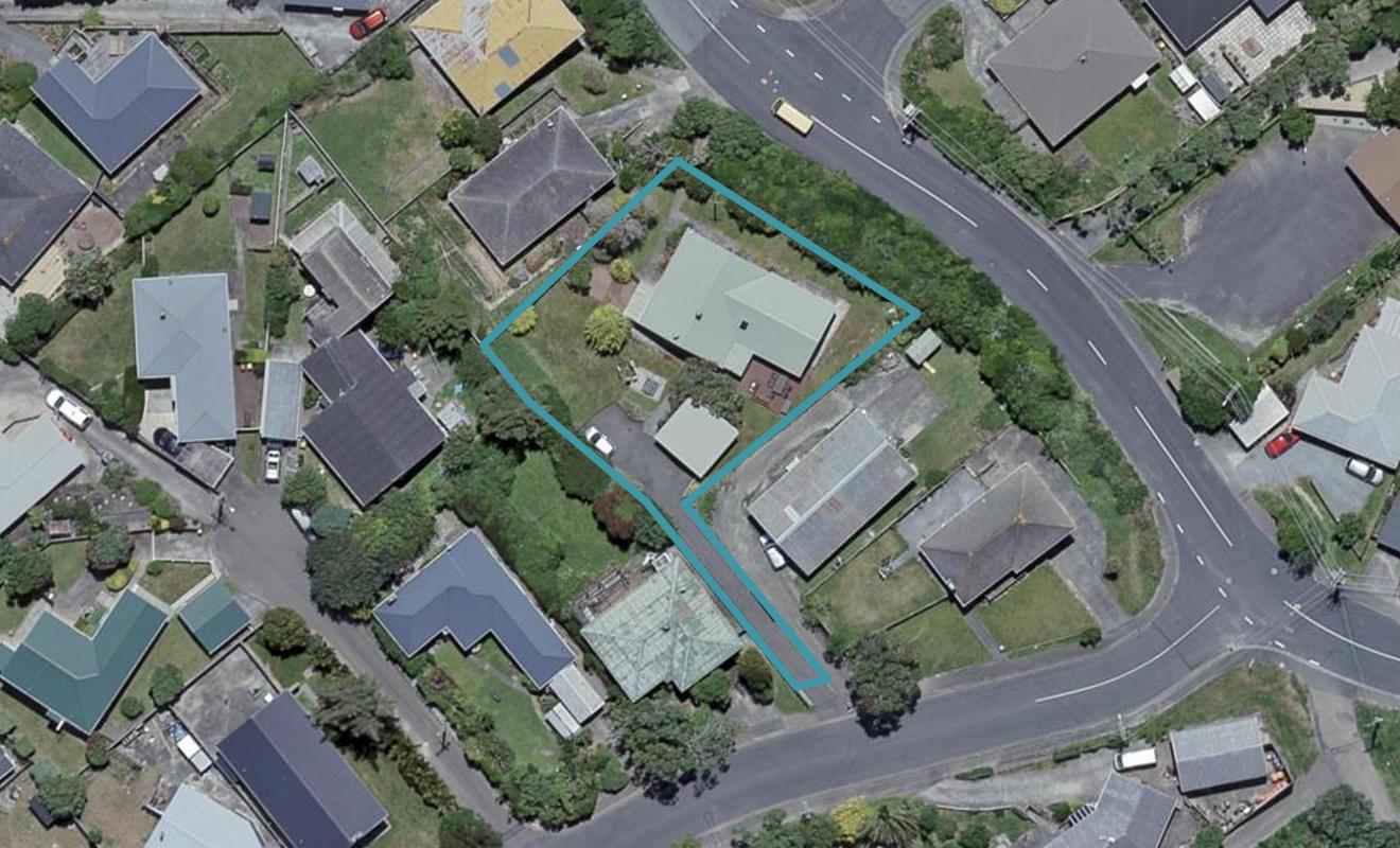86 Glanmire Road, Newlands, Wellington - Carousel 1