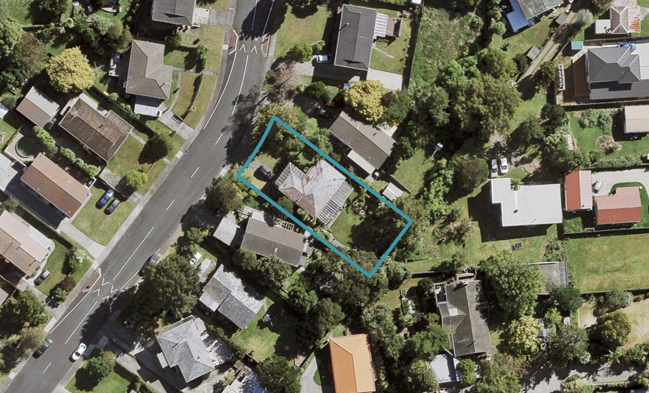 8 Waari Avenue, Sunnyvale, Auckland - Carousel 1