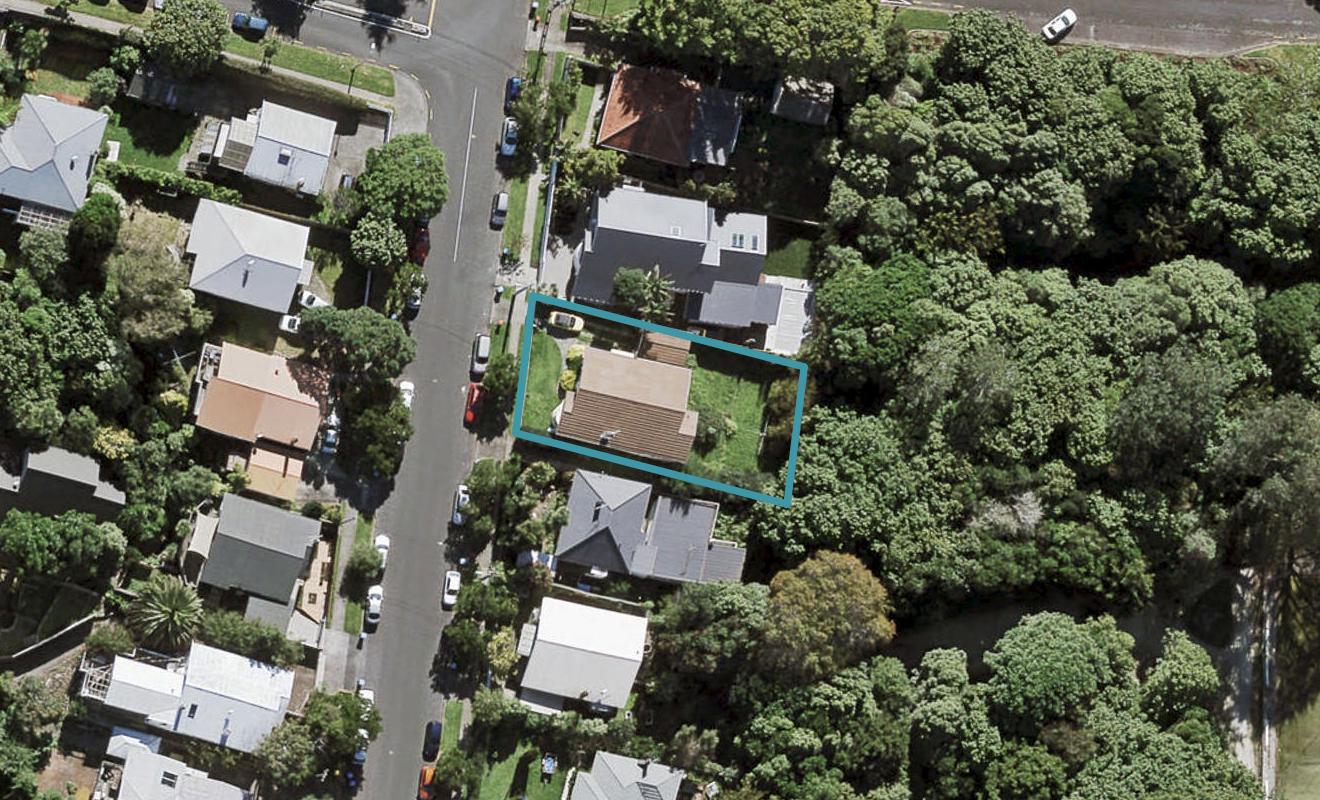 45 Aroha Avenue, Sandringham, Auckland - Carousel 1