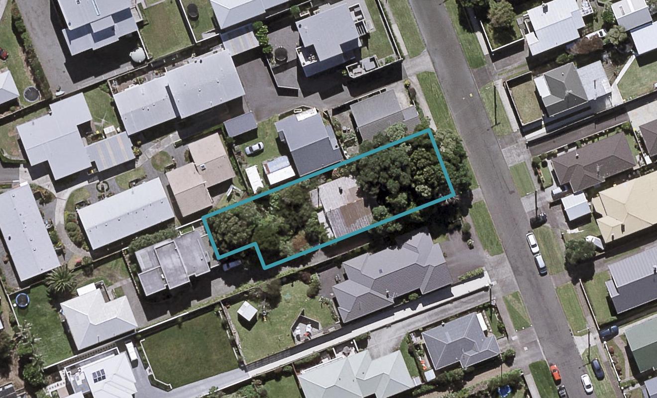 16 Sackville Street, Fitzroy, New Plymouth - Carousel 1