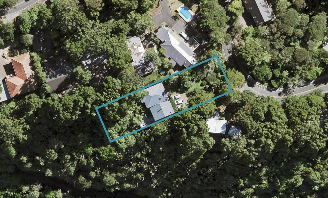 102 Scenic Drive, Titirangi, Auckland - Carousel 1