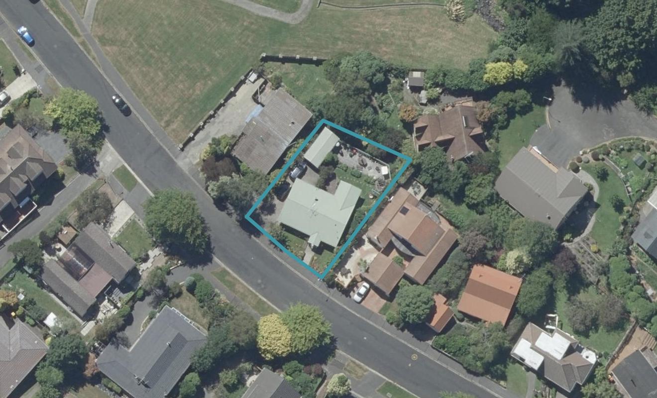 72 Glenross Street, Glenross, Dunedin - Carousel 1
