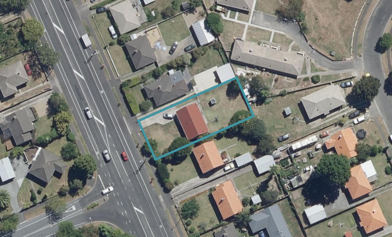 1074 Heaphy Terrace, Fairfield, Hamilton - Carousel 1