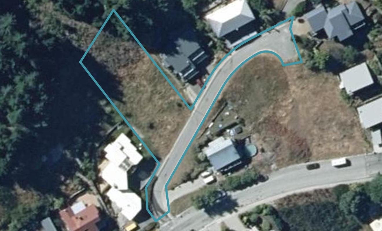 4 Scott Place, Fernhill, Queenstown - Carousel 1