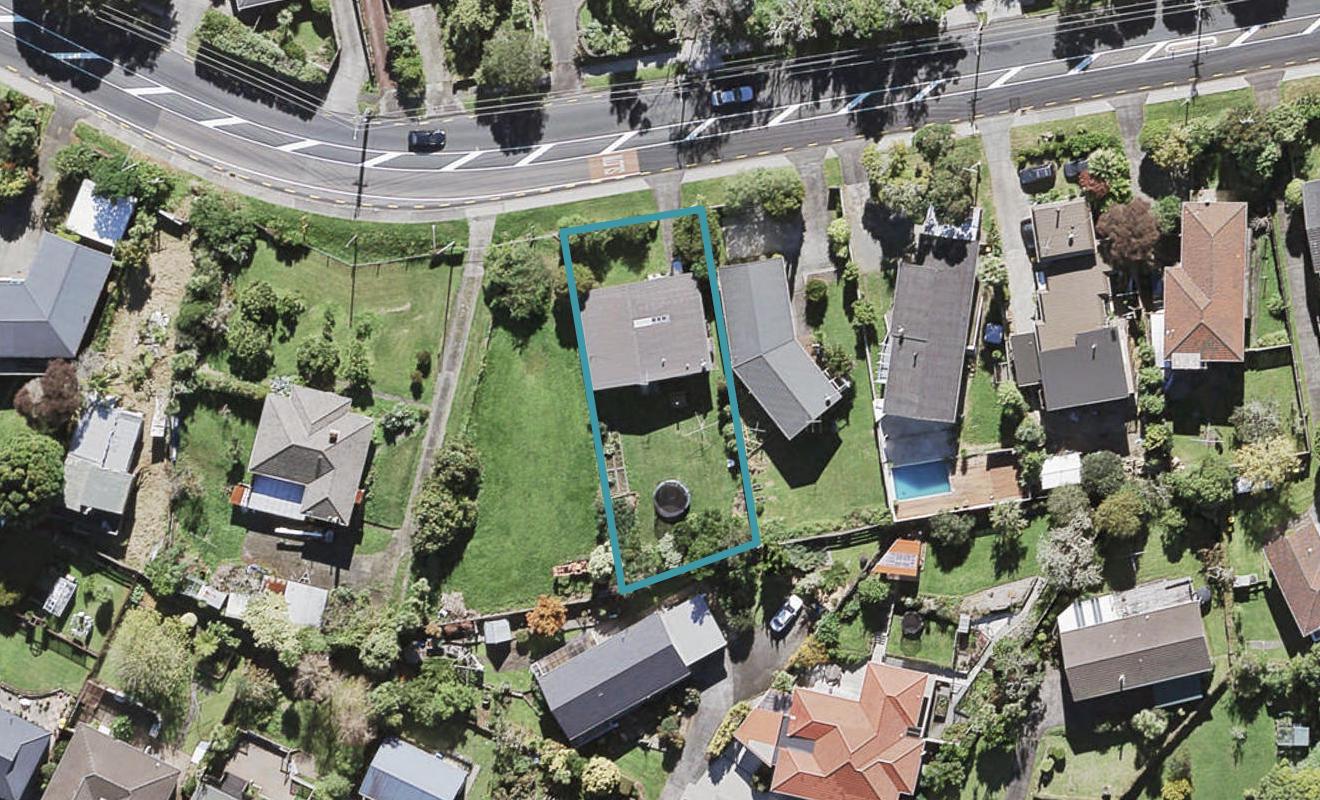 146 Golf Road, Titirangi, Auckland - Carousel 1