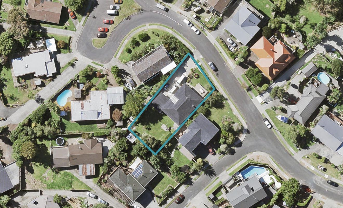 16 Bert Wilson Place, Cockle Bay, Auckland - Carousel 1