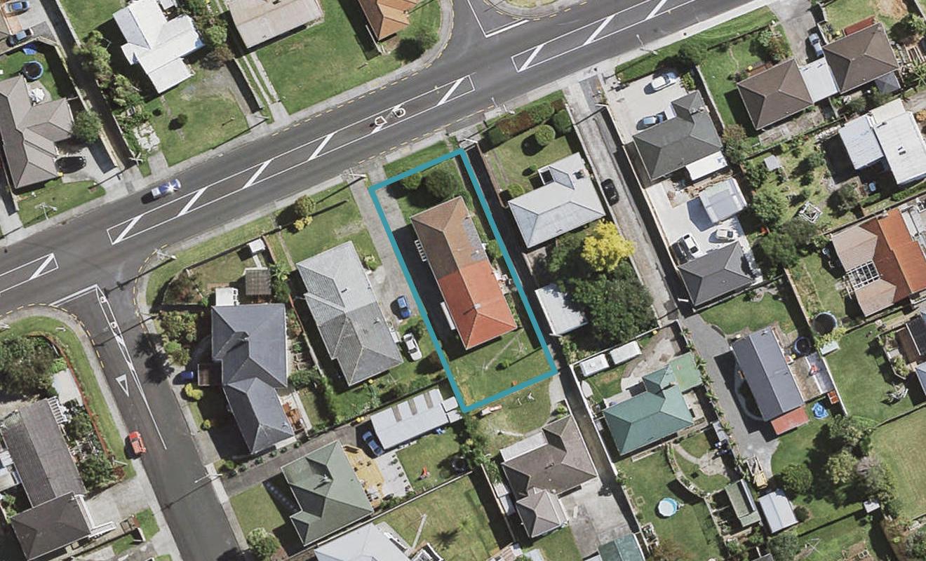2/57 Orams Road, Hillpark, Auckland - Carousel 1