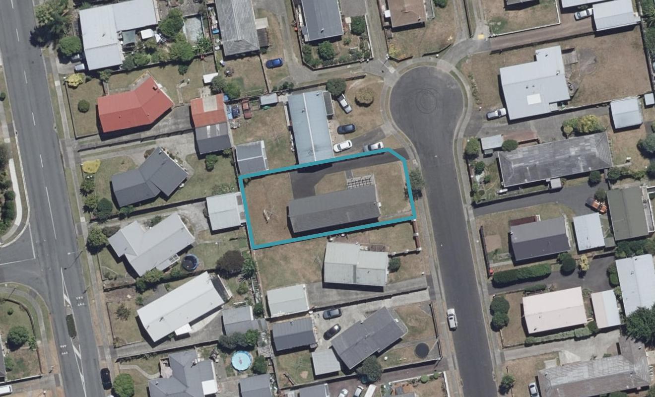 13 Leslie Place, Deanwell, Hamilton - Carousel 1