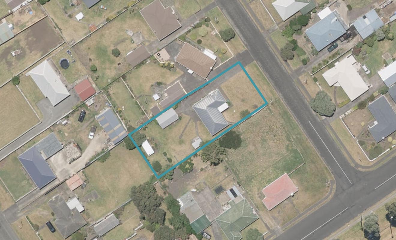 11 Laird Street, Castlecliff, Whanganui - Carousel 1