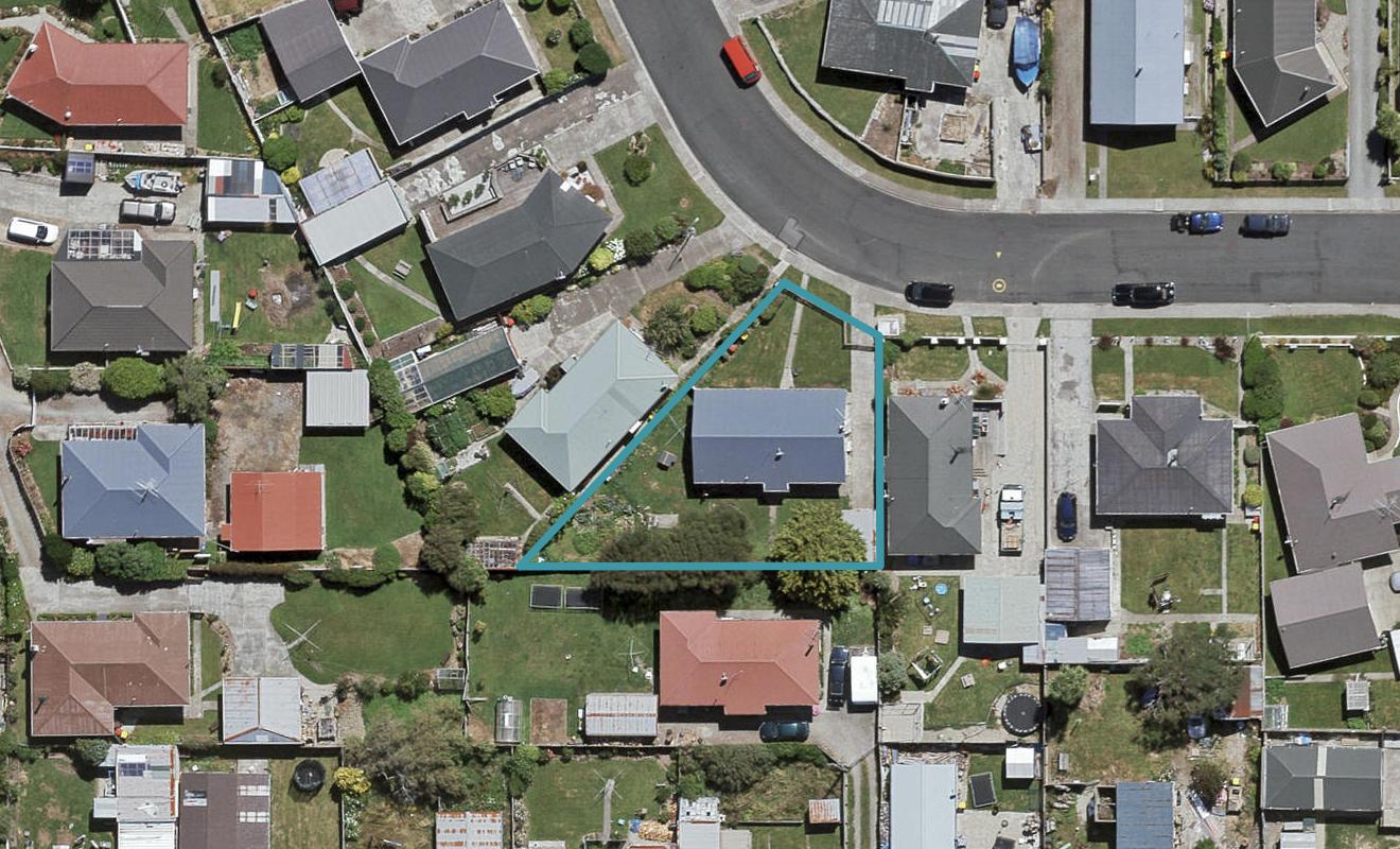 39 Lothian Crescent, Strathern, Invercargill - Carousel 1