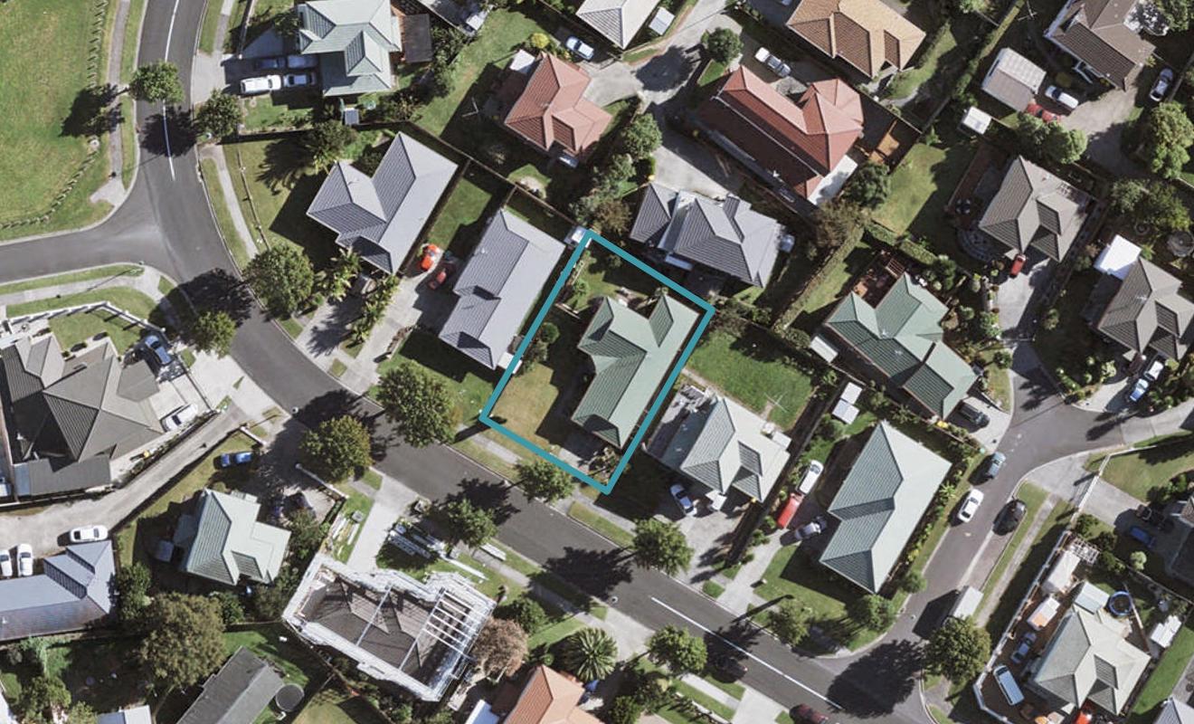 70 De Havilland Drive, Goodwood Heights, Auckland - Carousel 1