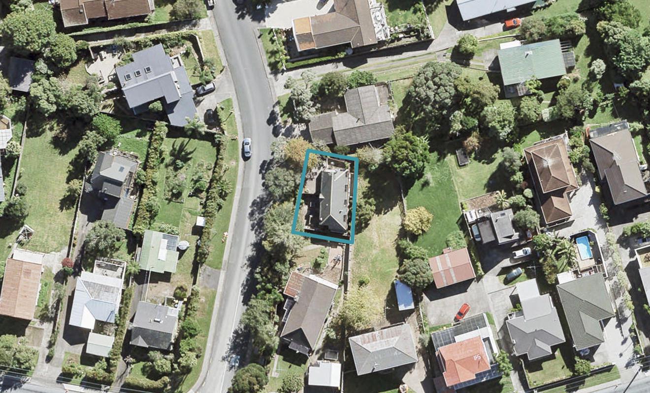 2/149 Carlisle Road, Northcross, Auckland - Carousel 1