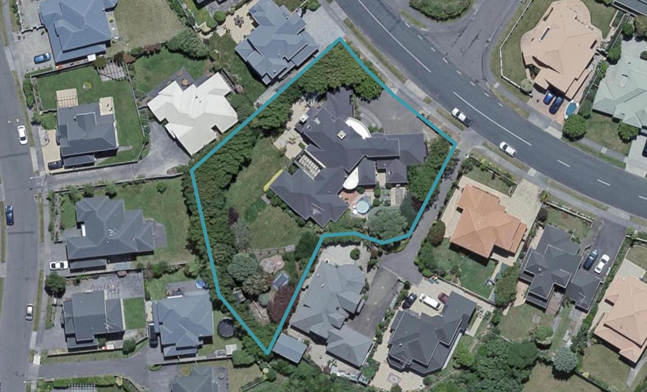 15 Waverton Terrace, Churton Park, Wellington - Carousel 1