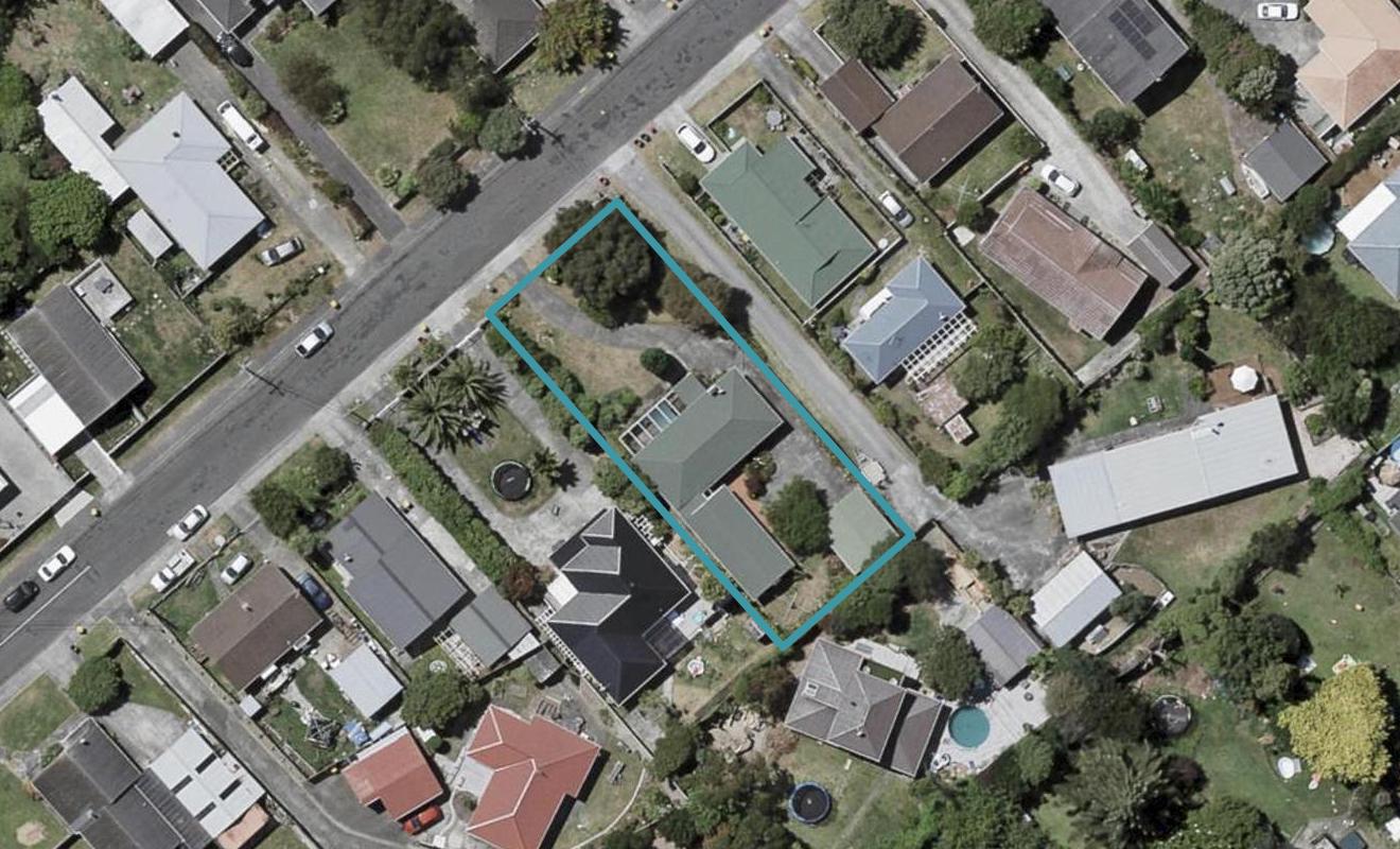 8 Michael Road, Paraparaumu Beach, Paraparaumu - Carousel 1