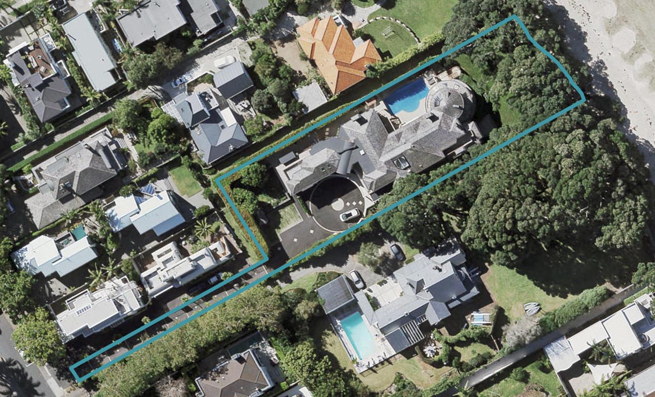 10 Gibbons Road, Takapuna, Auckland - Carousel 1