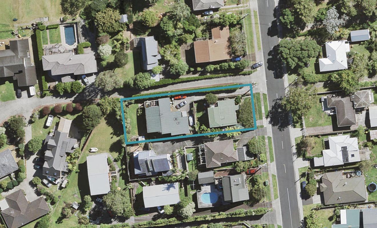 1/61 Konini Road, Titirangi, Auckland - Carousel 1
