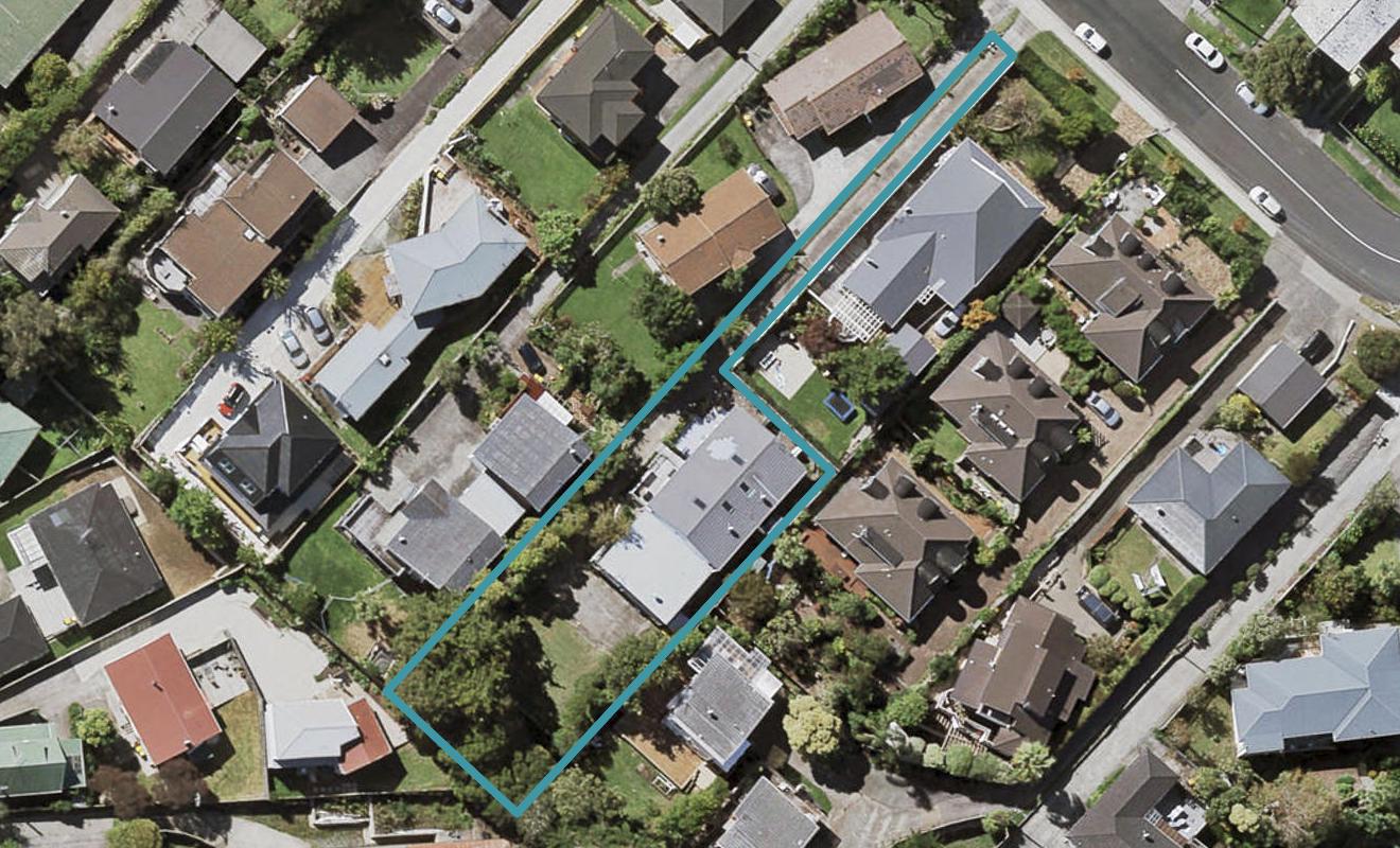 1/0 Dallinghoe Crescent, Milford, Auckland - Carousel 1