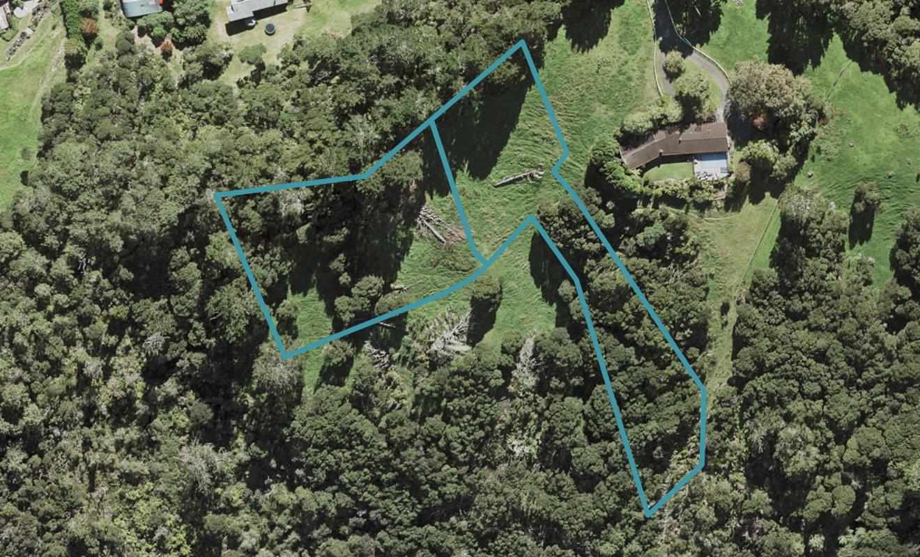 11 Leveloff Road, Paremoremo, Auckland - Carousel 1