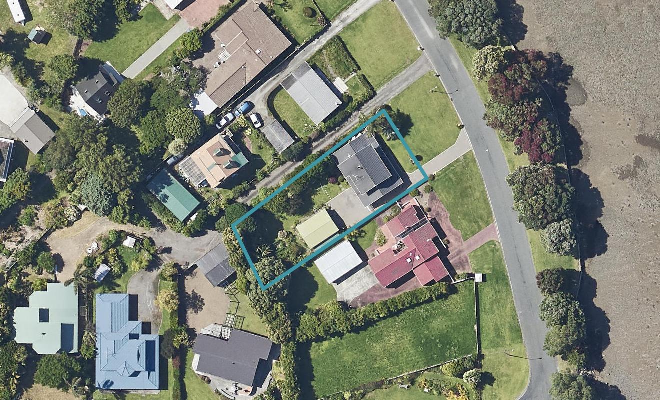 11 Waione Avenue, Athenree, Katikati - Carousel 1