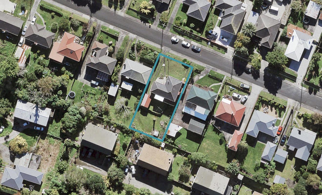 11 Kohekohe Street, New Lynn, Auckland - Carousel 1