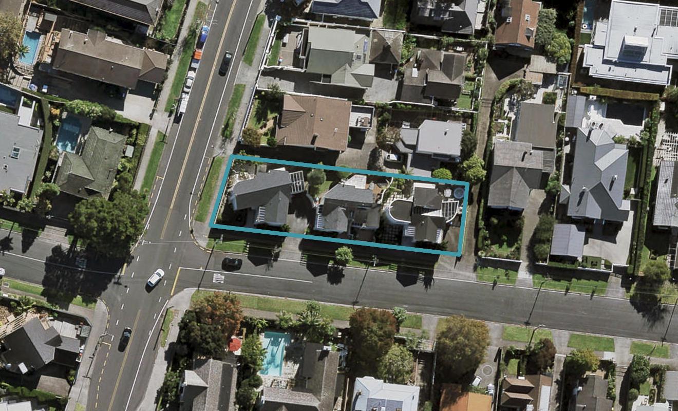 2/71 Orakei Road, Remuera, Auckland - Carousel 1