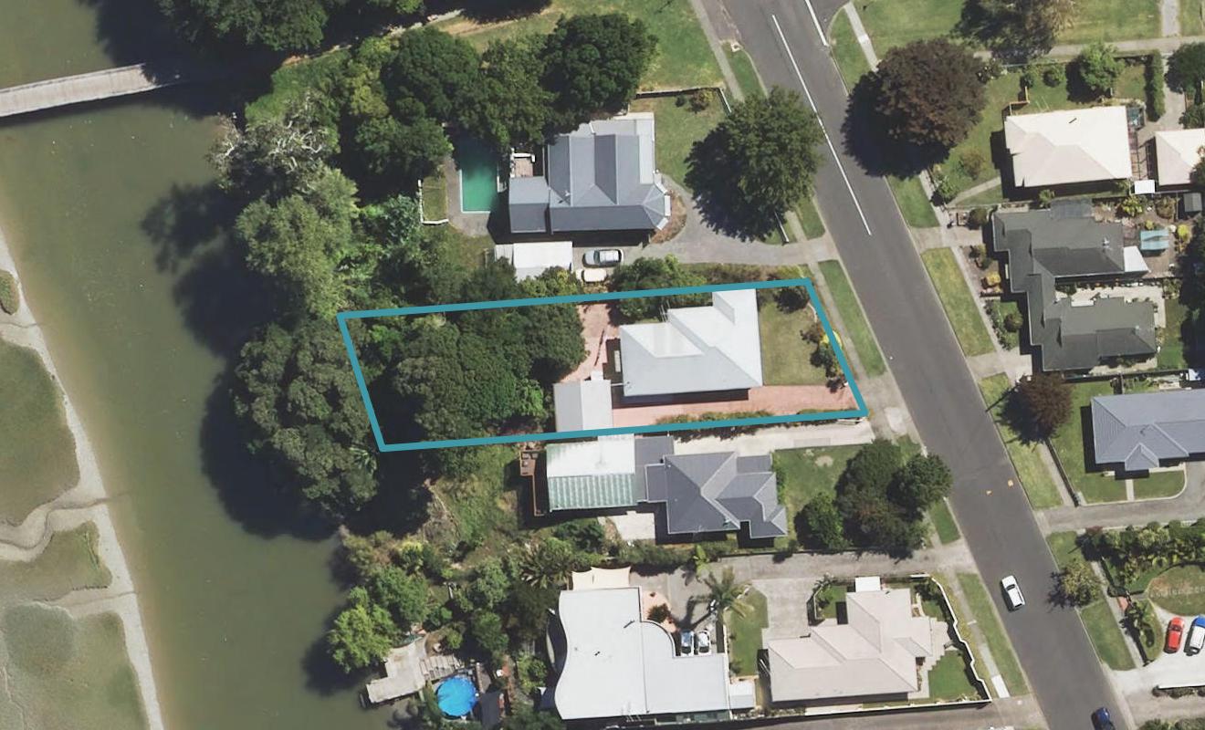 44 Stout Street, Whataupoko, Gisborne - Carousel 1