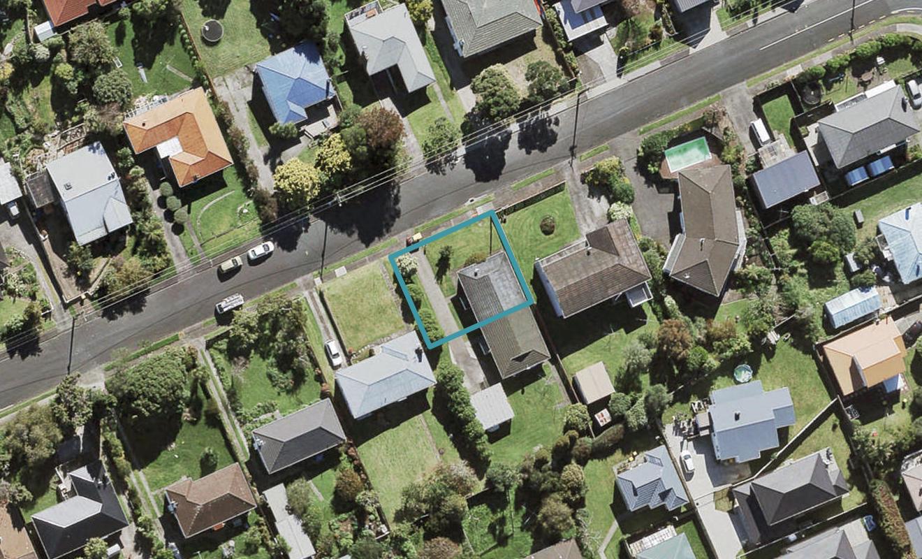 47 Sherwood Avenue, Te Atatu South, Auckland - Carousel 1