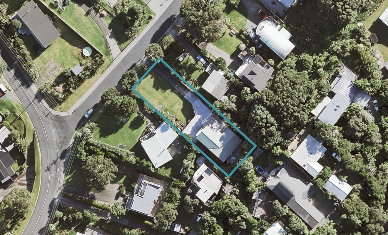 3 Edwin Mitchelson Road, Muriwai, Waimauku - Carousel 1