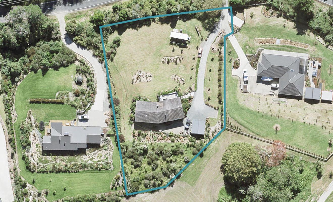 39 Hobbs Road, Matakatia, Whangaparaoa - Carousel 1